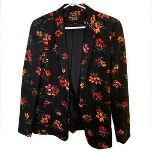 Floral suit formal blazer with shoulder pads Women’s size 6 from RW&Co